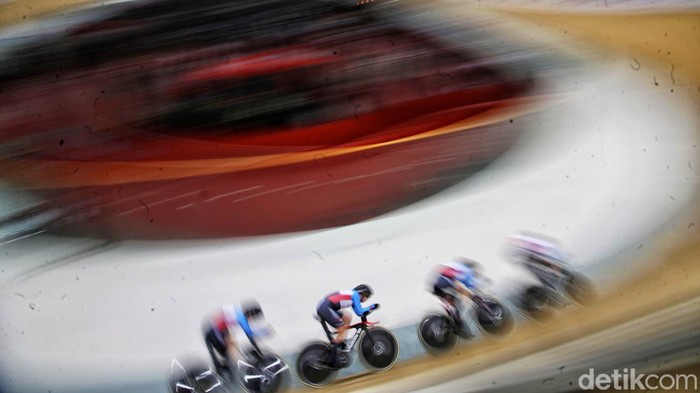 Jakarta menjadi tuan rumah gelaran balap sepeda tingkat dunia UCI Track Nations Cup pada tanggal 23-26 Februari 2023. Yuk, intip aksinya.