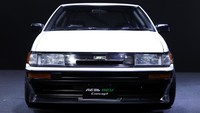 Untuk versi listrik yang diberi nama AE86 BEV Concept, dilengkapi baterai milik Toyota Prius yang disimpan di bagasinya. Sementara itu, untuk motor listriknya diambil dari milik Toyota Tundra hybrid.   