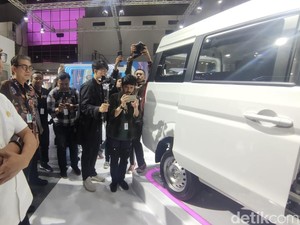 Begini Kata Moeldoko usai Lihat Mobil Esemka di IIMS 2023