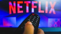 Potongan harga tersebut berlaku untuk berbagai paket yang disediakan Netflix. Ada juga paket yang biayanya dipotong setengah harga. Rafael Henrique/Getty Images