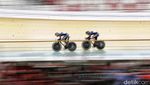 Wushh.. Pebalap Sepeda Dunia Saling Adu Cepat di Velodrome