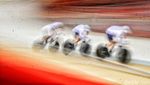 Wushh.. Pebalap Sepeda Dunia Saling Adu Cepat di Velodrome