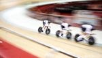 Wushh.. Pebalap Sepeda Dunia Saling Adu Cepat di Velodrome