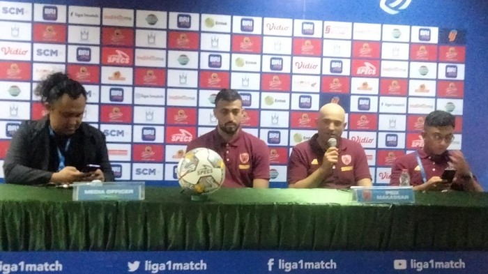 Pelatih PSM Bernardo Tavares