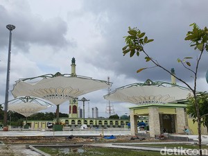Masjid Raya An-Nur Riau, Arsitektur Bermakna Spiritual Taj Mahal
