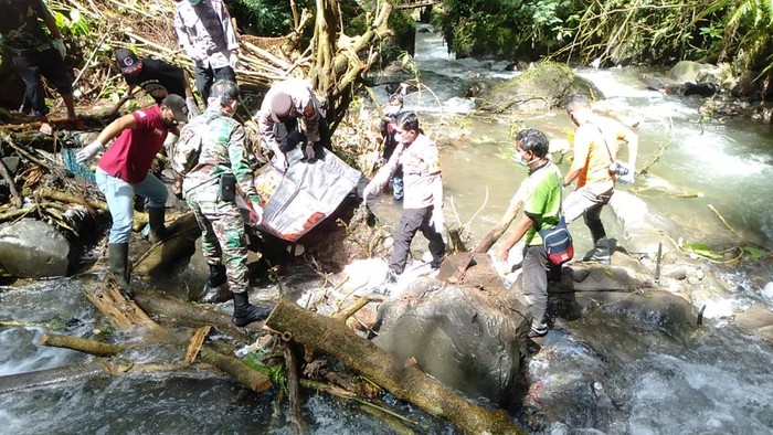 Penemuan potongan tubuh di kawasan Grojogan Sewu, Kecamatan Tawangmangu, Karanganyar, Jumat (24/2/2023).