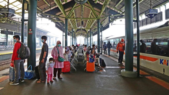 Persyaratan Naik Kereta Api 2023
