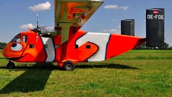 Pesawat kecil Short SC-7 Skylan 3-1000 yang dioperasikan oleh Pink Aviation yang berbasis di Ceko ini punya desain unik menyerupai ikan di film Finding Nemo. Pesawat ini melakukan penerbangan melintasi Eropa dan Timur Tengah. Foto: tops.easyvoyage.co.uk