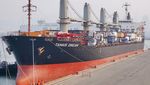 Potret Kapal Sino-Afrika Tanes Dream Berlayar di Pelabuhan China