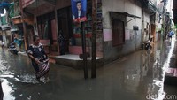 Banjir ini disebabkan hujan deras yang turun sejak Kamis (23/2) hingga Jumat pagi (24/2).