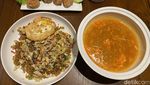 Cicip Nasi Goreng Kepiting di Resto Chinese Hits Jakarta Selatan
