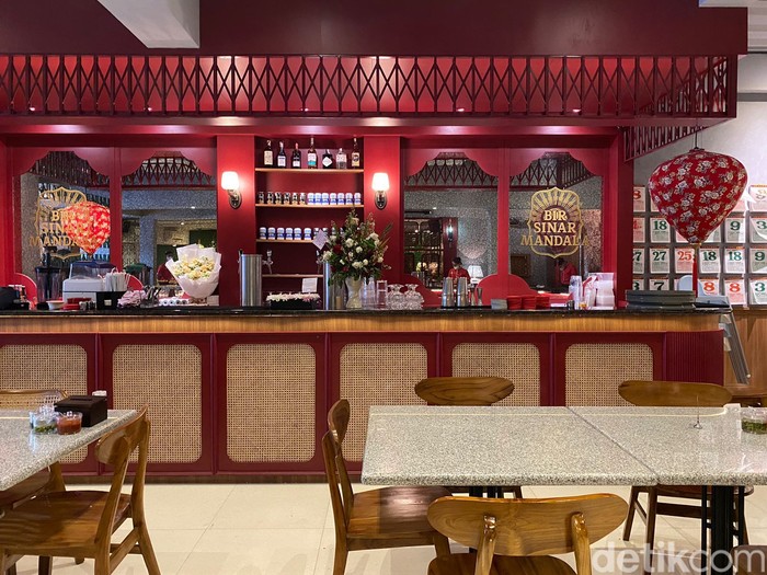 Restoran Sinar Mandala Restoran Sinar Mandala, restoran Chinese di Jakarta Selatan yang tawarkan menu dari resep autentik.