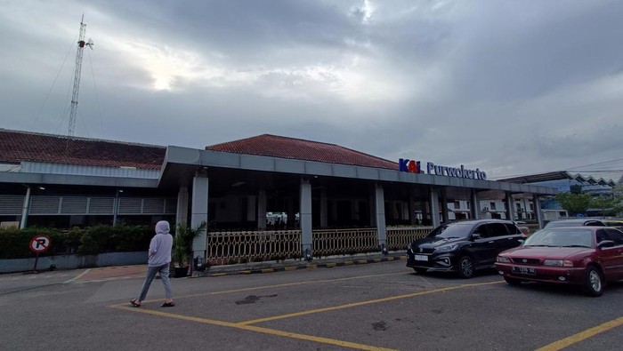 Suasana Stasiun Purwokerto, Jumat (24/2/2023).