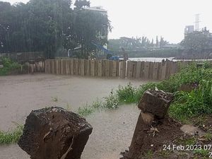 Korban Banjir Kembangan Utara Minta Pembangunan Turap Dituntaskan Segera!