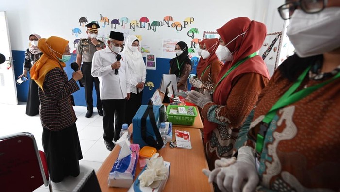 Wapres Maruf Amin di Posyandu di Mamuju, Sulbar