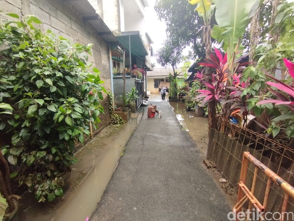 Banjir di Kembangan Utara dekat Kali Angke sudah surut, 25 Februari 2023. (Brigitta Belia Permata Sari/detikcom)