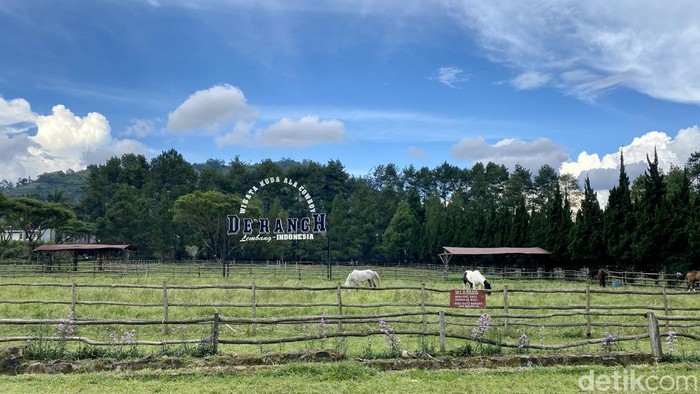 De Ranch Lembang, tempat wisata yang seru untuk berlibur.