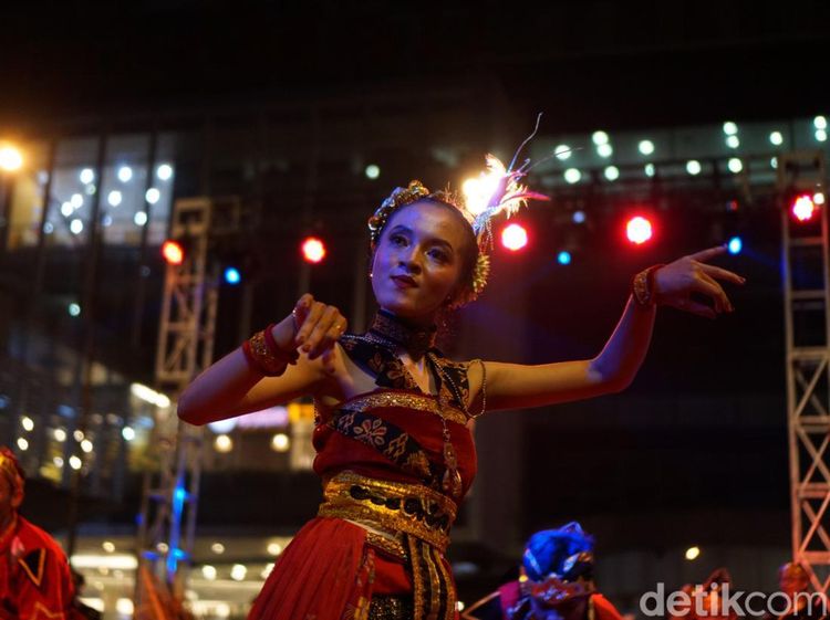 Potret Meriahnya Festival Kenthongan di Purwokerto