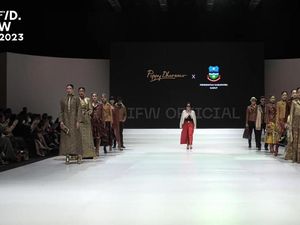Keren, 24 Produk Asal Kabupaten Garut Mejeng di Indonesia Fashion Week