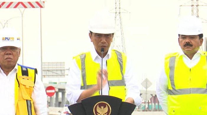 Jokowi resmikan Tol Semarang-Demak Seksi 2
