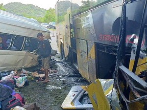 Nusra Sepekan: Gunung Bergeser di Kupang-Kecelakaan Maut Travel Panca Sari