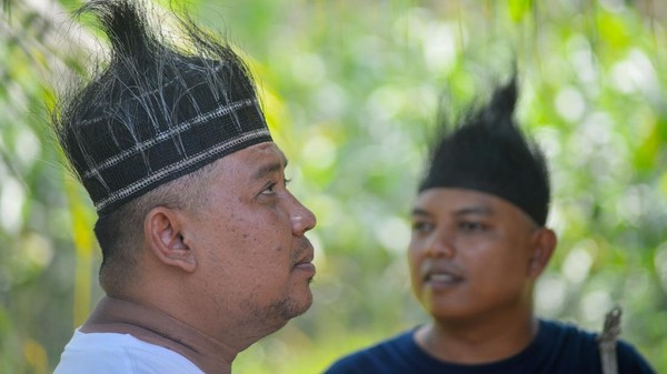 Melihat Lebih Dekat Kopiah Berbahan Ekor Kuda