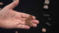 Segel Aztec (1460-1521) yang ditemukan di situs pemakaman kuno.