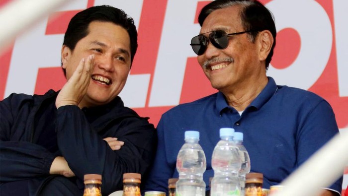Ketua DPR RI Puan Maharani dan Menteri BUMN Erick Thohir  bersama Menko Maritim Luhut Pandjaitan menghadiri Kejuaraan Dunia Perahu Motor Formula 1 di Danau Toba, Sumatera Utara.