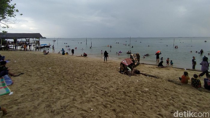 Pantai di Batam.