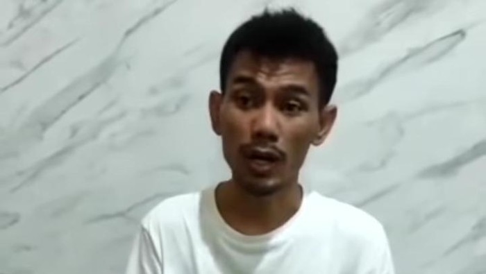 Tangkapan layar unggahan pemuda di Klaten minta maaf gegara pamer pistol mainan di Ig polres _klaten.