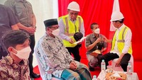 Merespons aksi masyarakat tersebut, Presiden meminta Asisten Ajudan Presiden Kompol. Syarif Muhammad Fitriansyah untuk mengundang perwakilan dari kelompok masyarakat tersebut untuk berdialog.