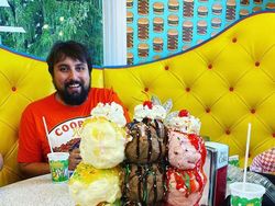 Pamer Porsi Makan Gila-gilaan di Medsos, Bakal Mubazir Nggak Sih?