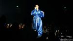 10 Potret Raisa di Panggung Konser Tunggal Raisa Live in Concert