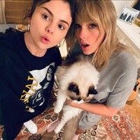 “Terlihat secantik ini tanpa makeup sedikitpun. Cuma Selena yang bisa melakukannya,” puji salah satu netizen. Foto: Instagram/@selenagomez