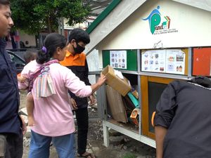 Cara Rangga Mekar Atasi Sampah Menggunung di Kampungnya: Gaskeun!