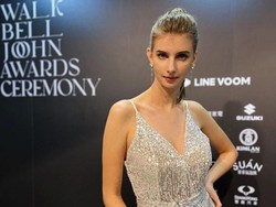 Penampilan Aktris yang Bikin Heboh karena Foto Paspor, Beda dengan Wajah Asli