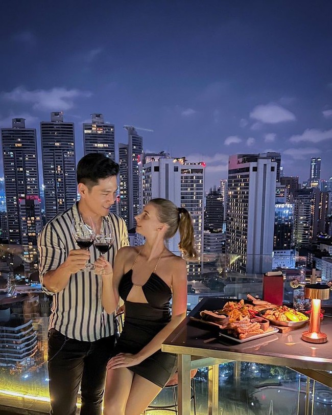 Dalam berbagai foto di Instagram, wanita yang juga model tersebut telah mengunggah sejumlah video kemesraannya dengan sang pacar yang menandakan ia baik-baik saja. Foto: Instagram Tatiana Lin