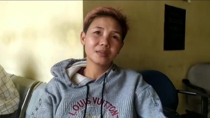 Teman dari wanita yang ditemukan tewas di jalanan, Cileungsi, Fitriyani.