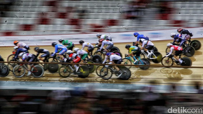 Unjuk Gigi Pebalap Wanita Dunia di Nomor Elemination Race Unjuk Gigi Pebalap Wanita Dunia di Nomor Elemination Race