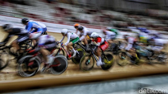 Unjuk Gigi Pebalap Wanita Dunia di Nomor Elemination Race Unjuk Gigi Pebalap Wanita Dunia di Nomor Elemination Race