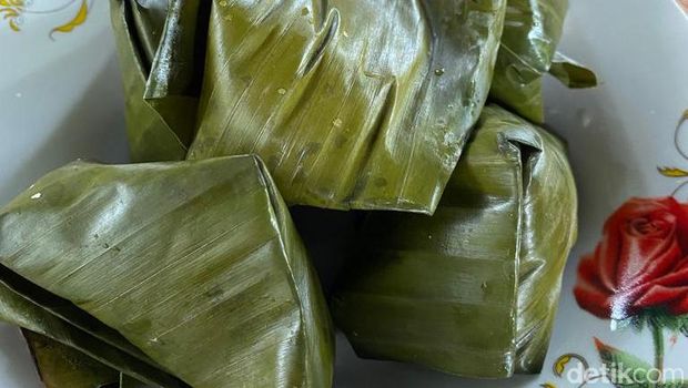 Yummy! Lapet Beras Gula Merah Khas Batak yang Populer di Toba