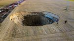 Sinkhole Raksasa Muncul Usai Gempa Turki