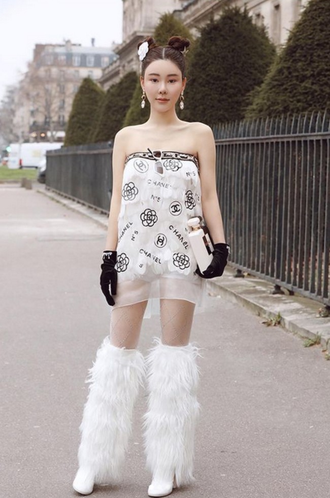 Inilah penampilan Abby saat menghadiri Paris Fashion Week di awal Februari. Foto: dok. Instagram/@xxabbyc