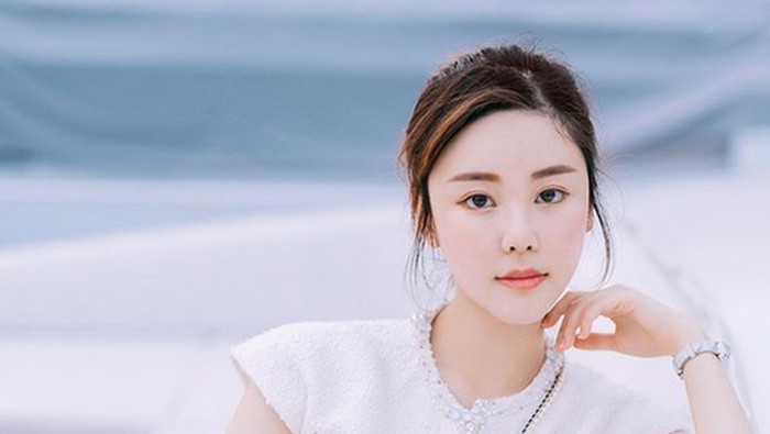 Abby Choi Abby Choi