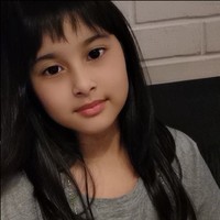 Memiliki rambut panjang hitam, penampilan Amara seringkali dipuji netizen cantik. Beberapa menyebutnya mirip dengan Zaenab di film Si Doel, sementara lainnya menyebut cucu Rano Karno itu mirip dengan aktris Sandrinna Michelle. Foto: Instagram/@si.rano