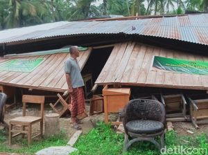 Sekolah di Polman Ambruk Usai Diterjang Angin Puting Beliung
