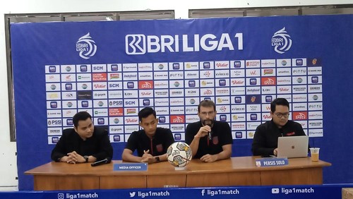Konferensi pers jelang laga Bali United vs Persis Solo di Sleman, Minggu (26/2/2023).