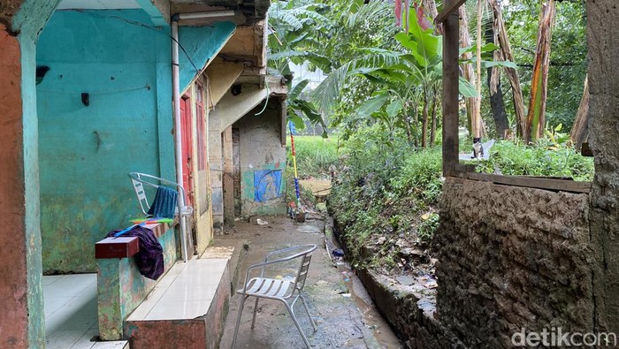 Banjir di pemukiman warga di RT 15/RW 03 Jalan Taman Harapan, Cawang, Jakarta Timur. (Devi Puspitasari/detikcom)
