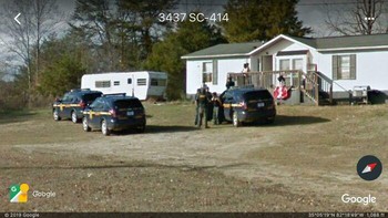 Momen digrebek polisi malah diabadikan oleh Google. Foto: Bored Panda