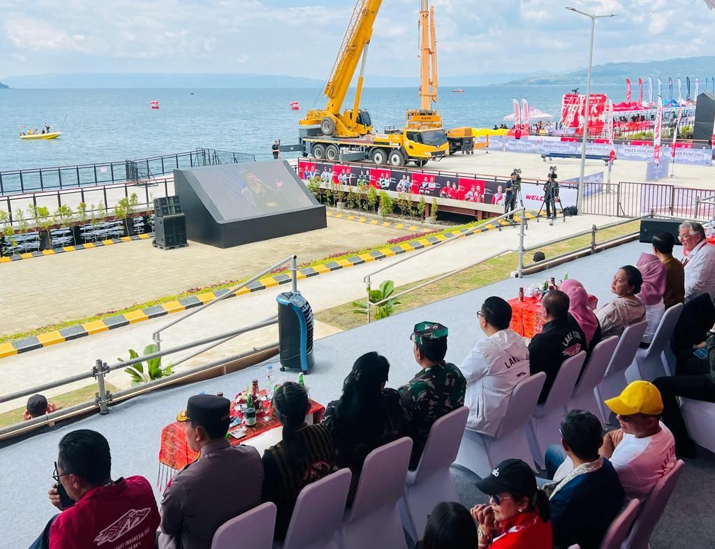 Jokowi Hadiri Balapan F1 Powerboat di Danau Toba (Biro Pers Sekretariat Presiden)